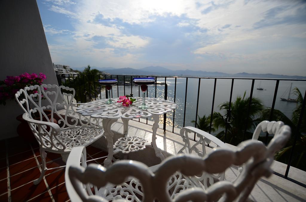 Dolphin Cove Inn Мансанільйо Екстер'єр фото