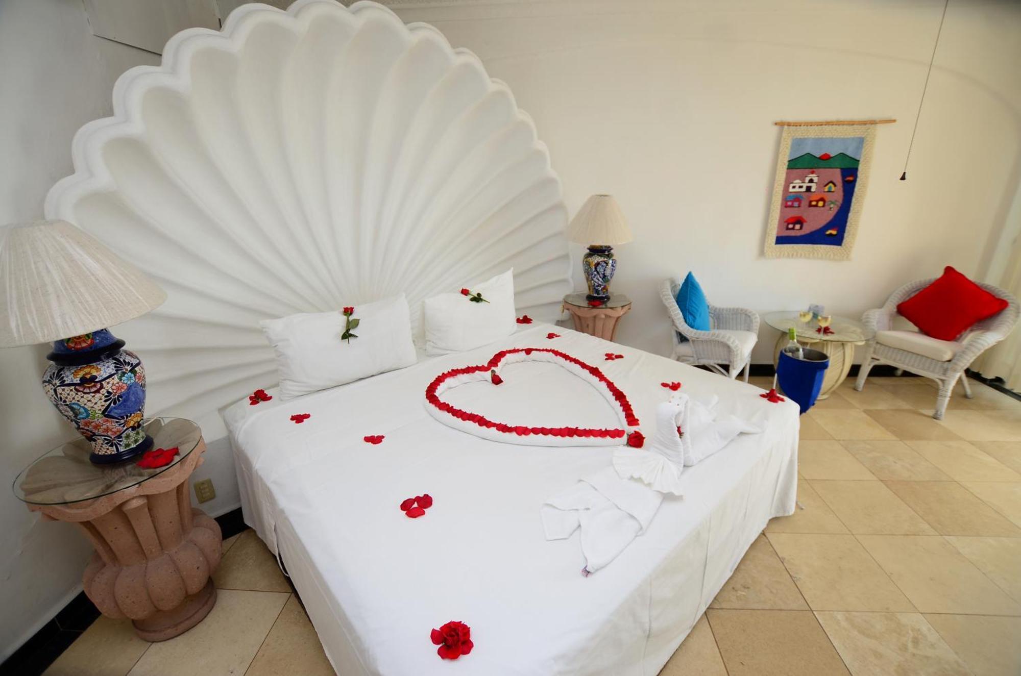 Dolphin Cove Inn Мансанільйо Екстер'єр фото